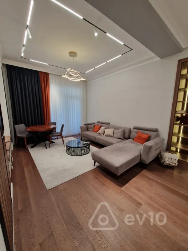 Satılır 2 otaqlı yeni tikili 65 m²