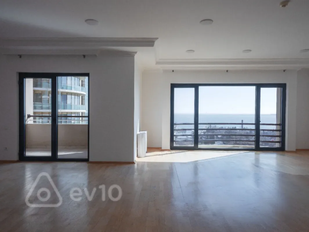 Kirayə verilir 10 otaqlı ofis 340 m²