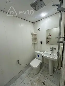 Kirayə verilir 2 otaqlı köhnə tikili 60 m²