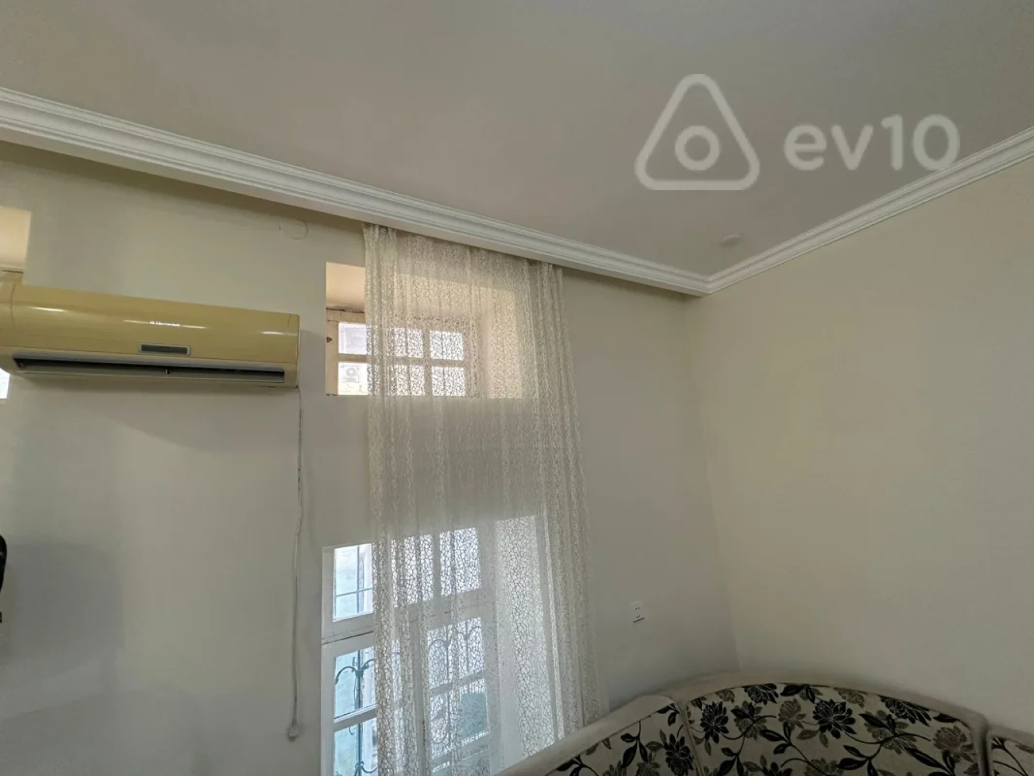 Kirayə verilir 2 otaqlı köhnə tikili 60 m²