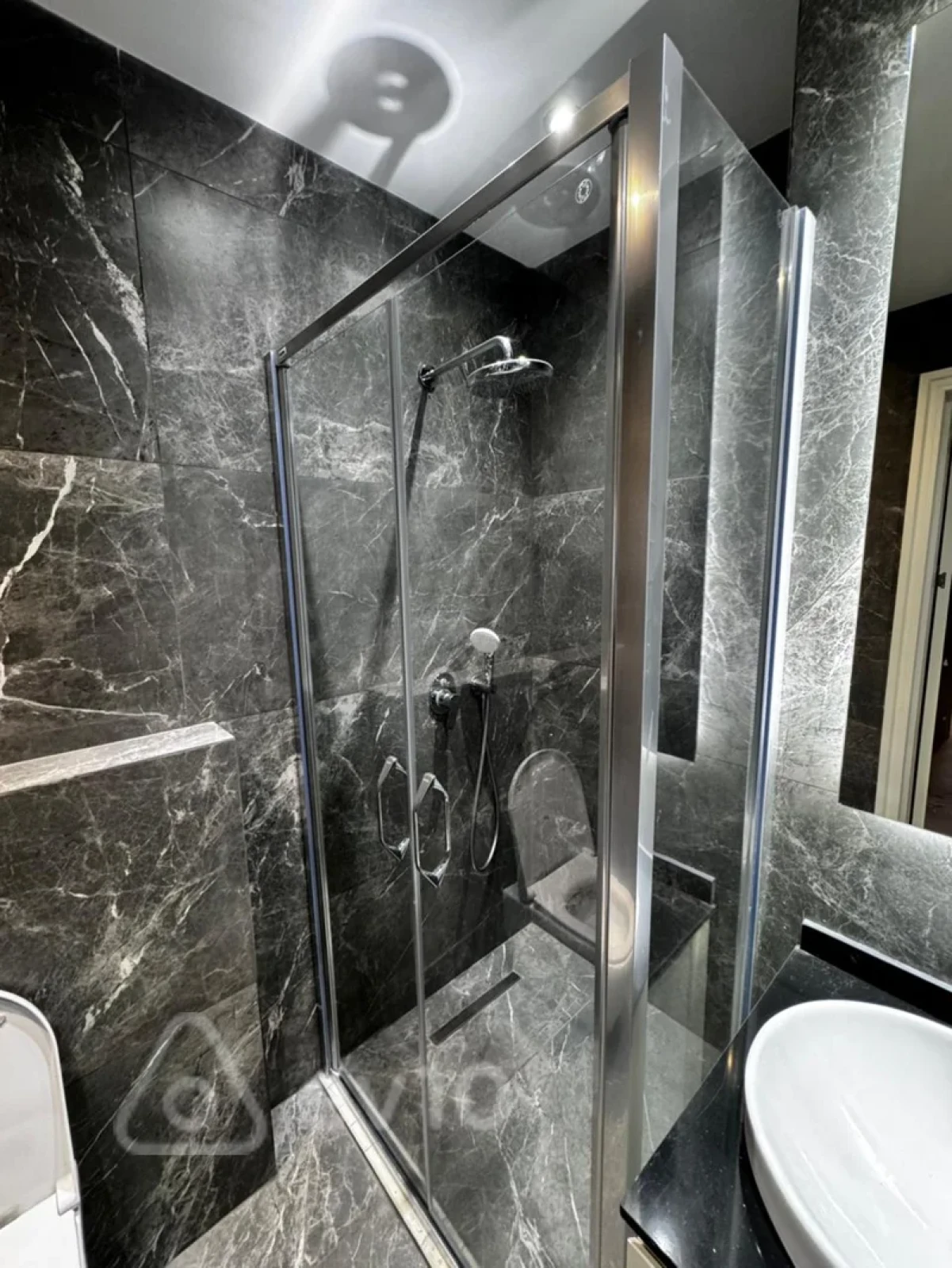 Kirayə verilir 3 otaqlı yeni tikili 77 m²