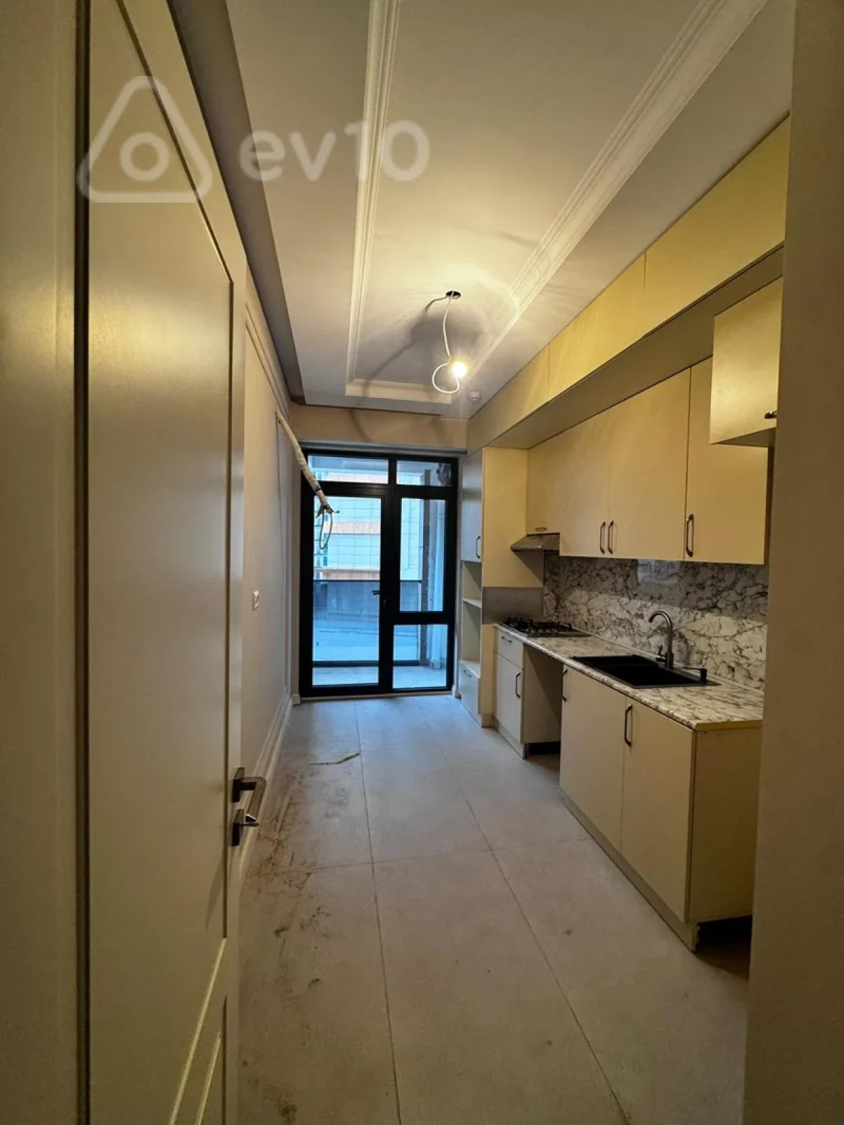 Kirayə verilir 3 otaqlı yeni tikili 77 m²