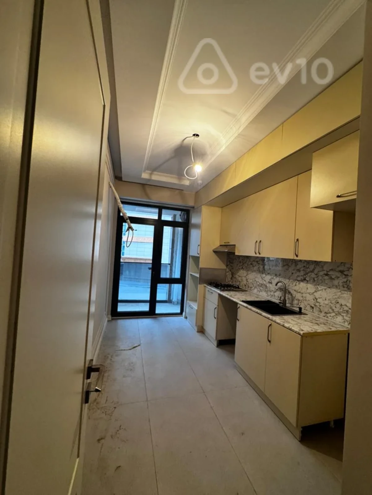 Kirayə verilir 3 otaqlı yeni tikili 77 m²