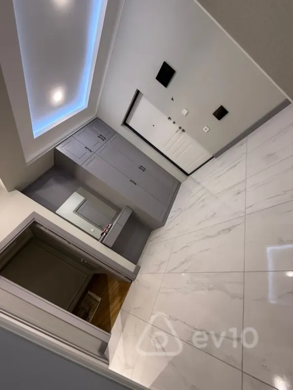 Kirayə verilir 2 otaqlı yeni tikili 60 m²