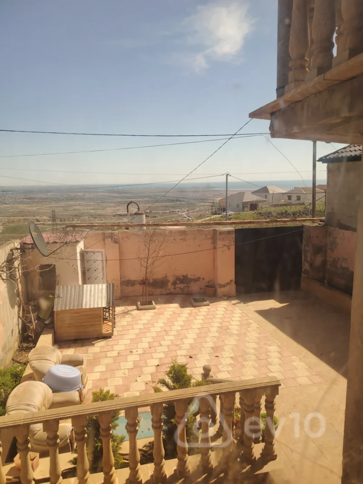 Satılır 5 otaqlı həyət evi 190 m²