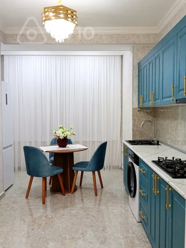 Kirayə verilir 2 otaqlı yeni tikili 75 m²