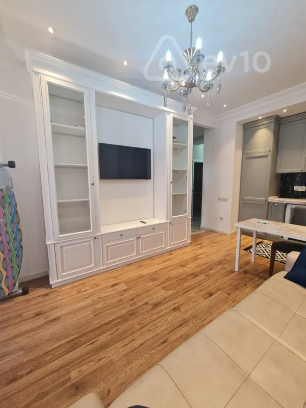 Kirayə verilir 2 otaqlı yeni tikili 60 m²