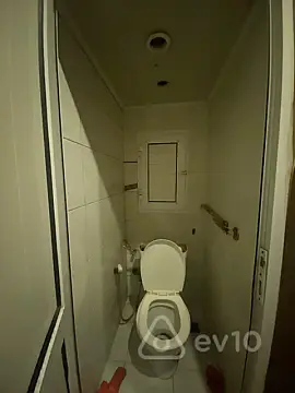 Kirayə verilir 2 otaqlı köhnə tikili 50 m²