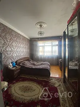 Kirayə verilir 2 otaqlı köhnə tikili 50 m²