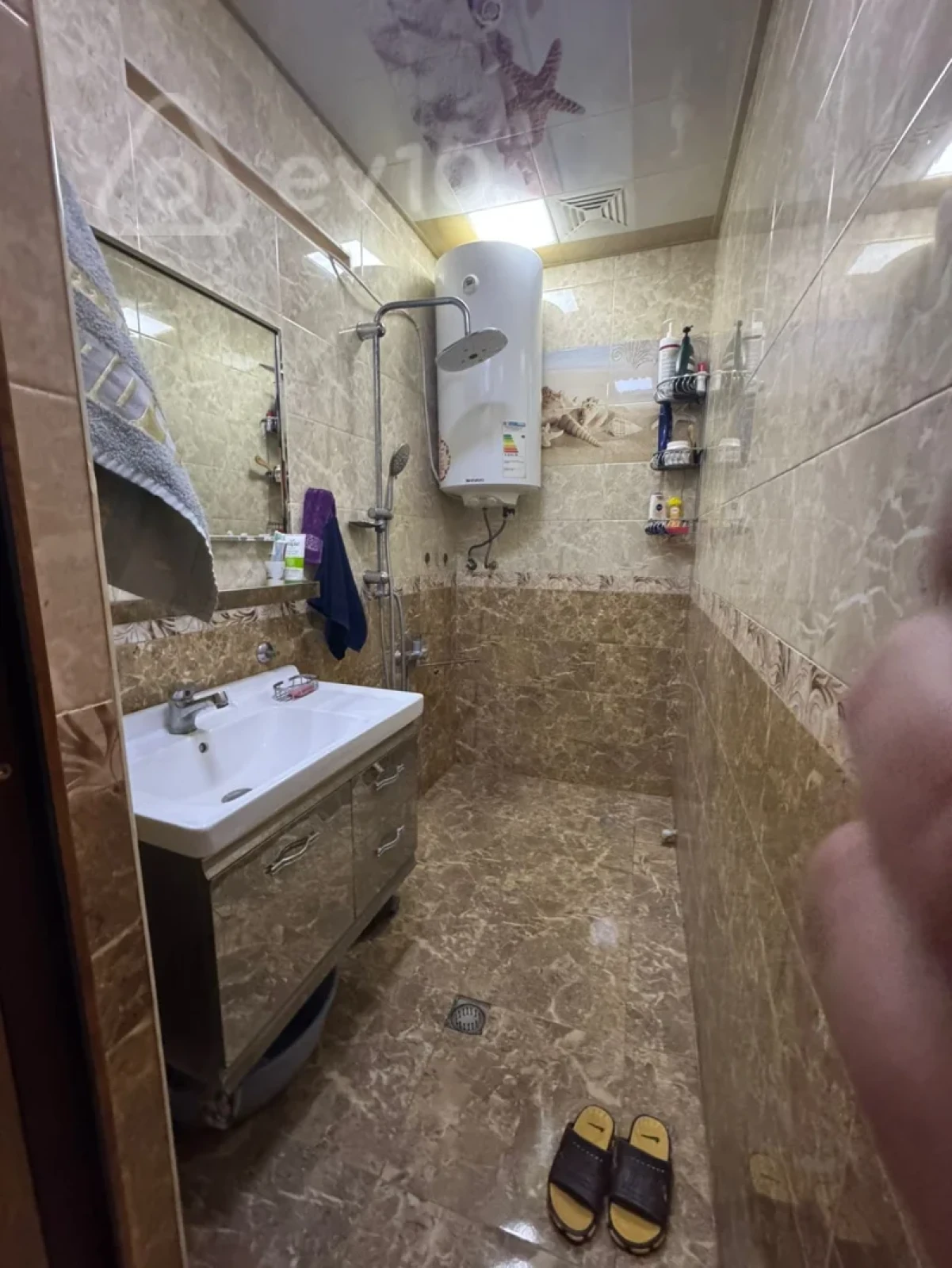 Satılır 4 otaqlı köhnə tikili 120 m²