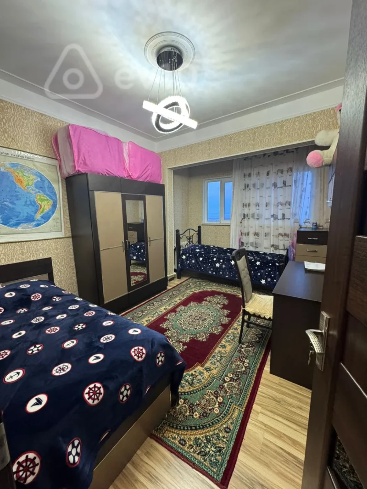 Satılır 4 otaqlı köhnə tikili 120 m²