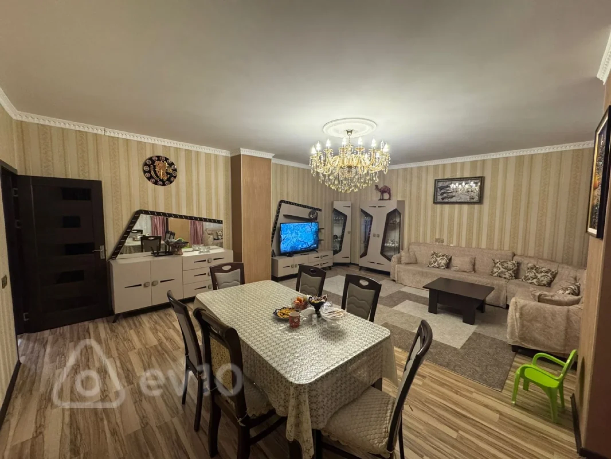 Satılır 4 otaqlı köhnə tikili 120 m²