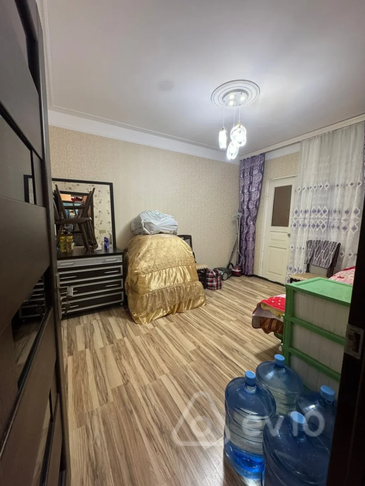 Satılır 4 otaqlı köhnə tikili 120 m²