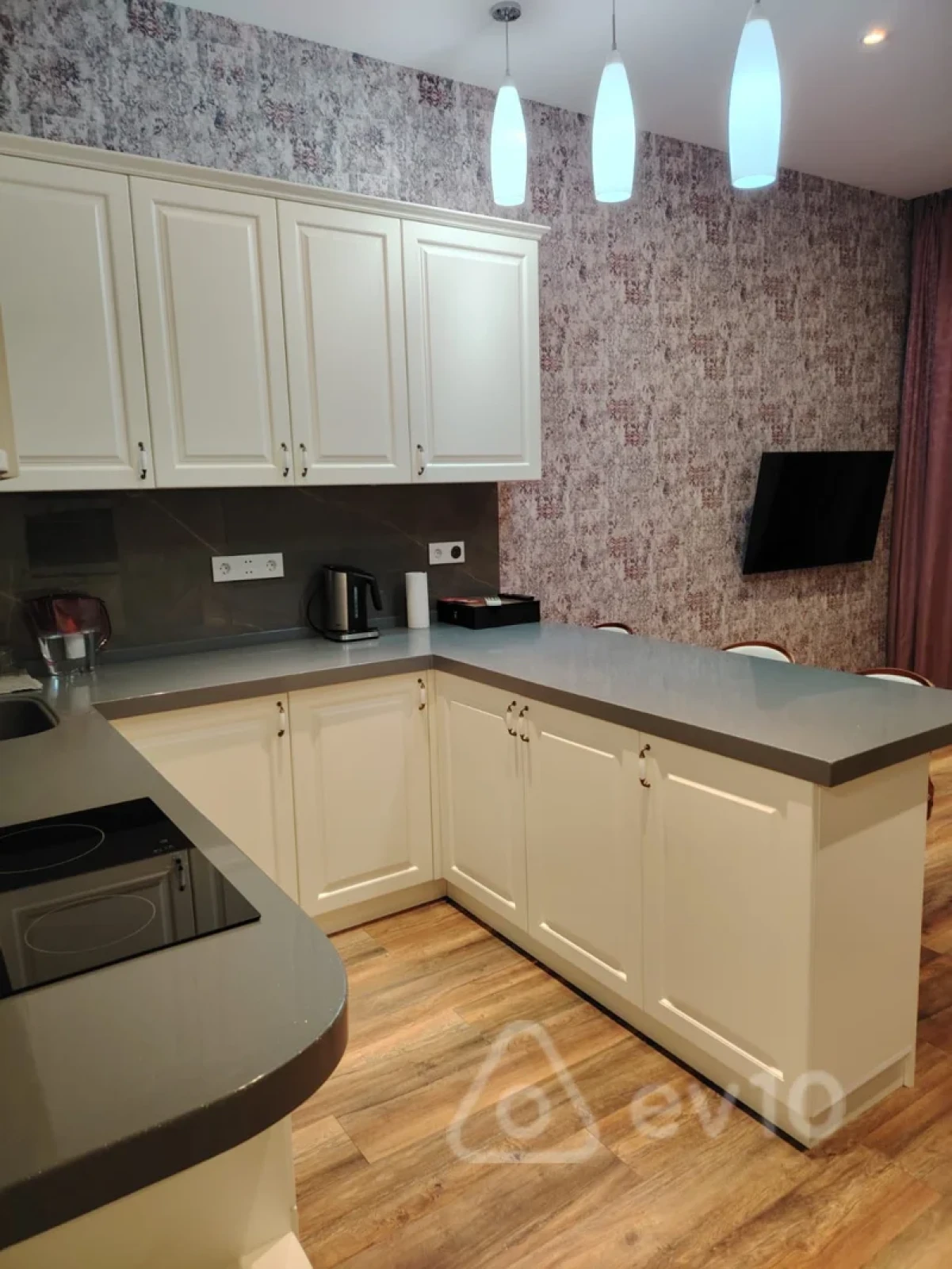 Kirayə verilir 3 otaqlı yeni tikili 100 m²