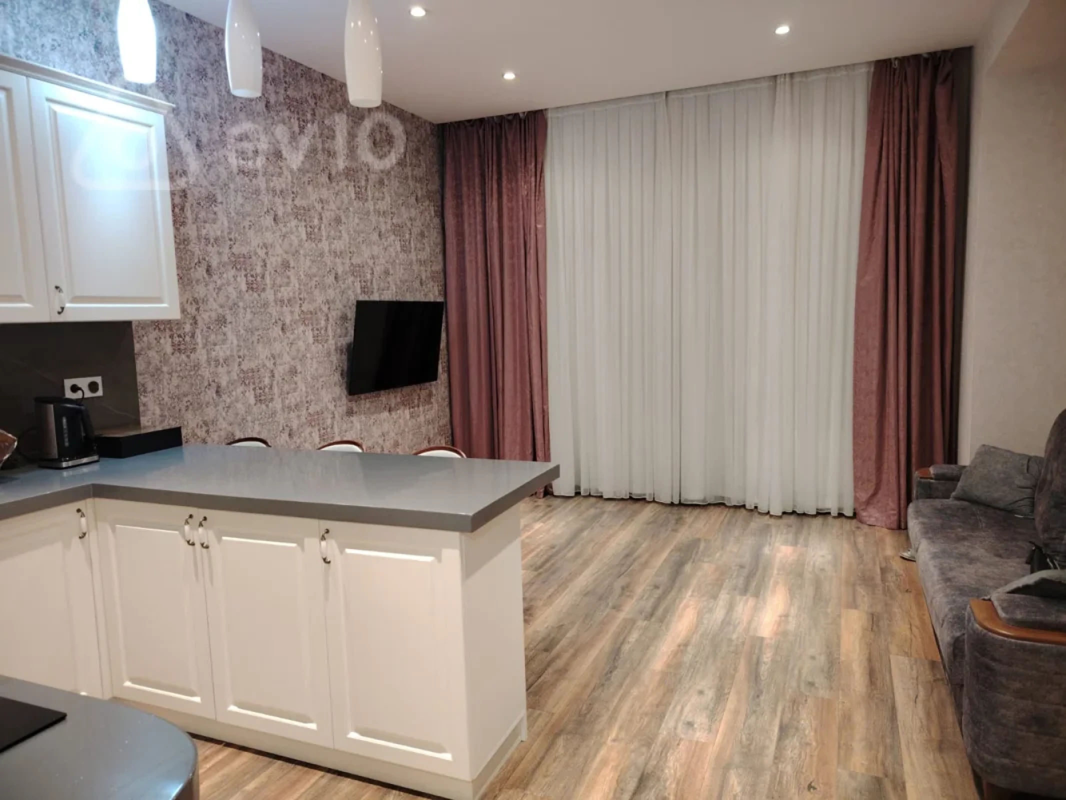 Kirayə verilir 3 otaqlı yeni tikili 100 m²