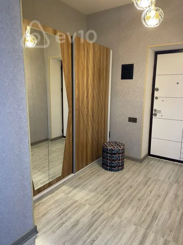 Kirayə verilir 3 otaqlı yeni tikili 106 m²