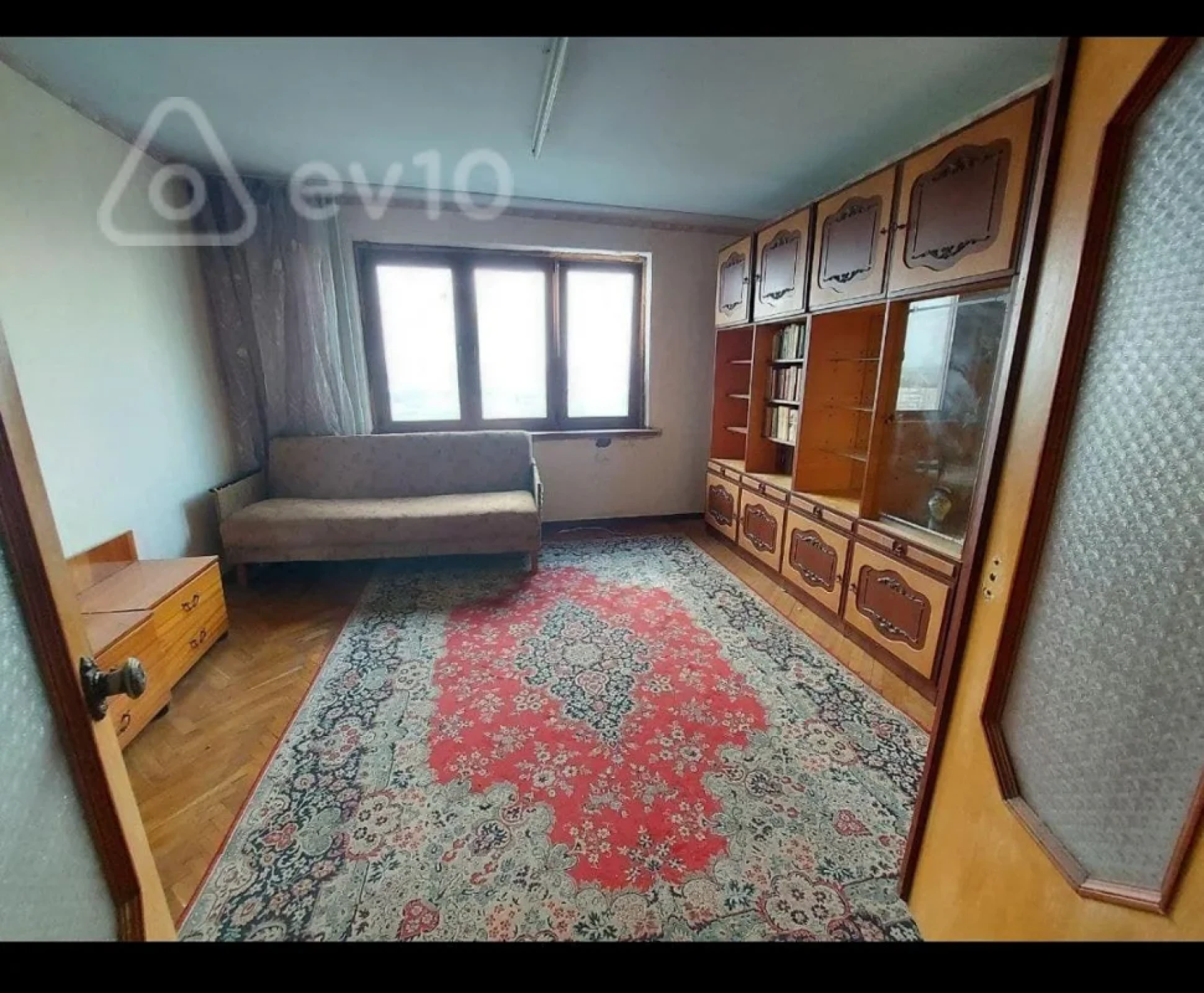 Kirayə verilir 3 otaqlı köhnə tikili 80 m²