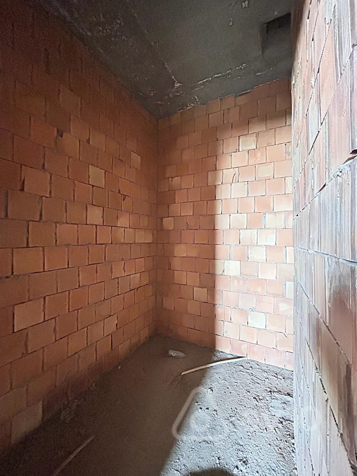 Satılır 2 otaqlı yeni tikili 68 m²