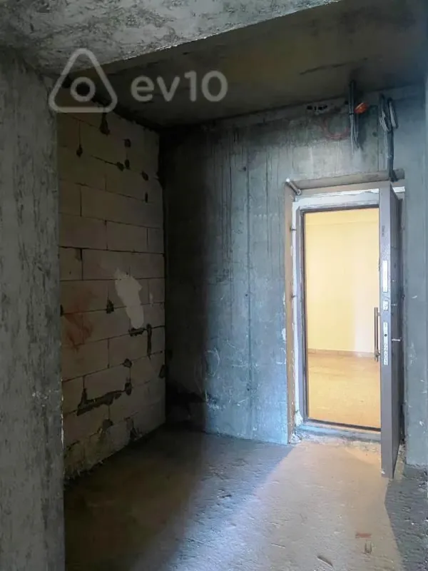 Satılır 2 otaqlı yeni tikili 68 m²