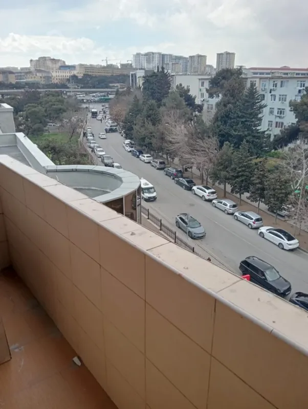 Kirayə verilir 2 otaqlı yeni tikili 70 m²