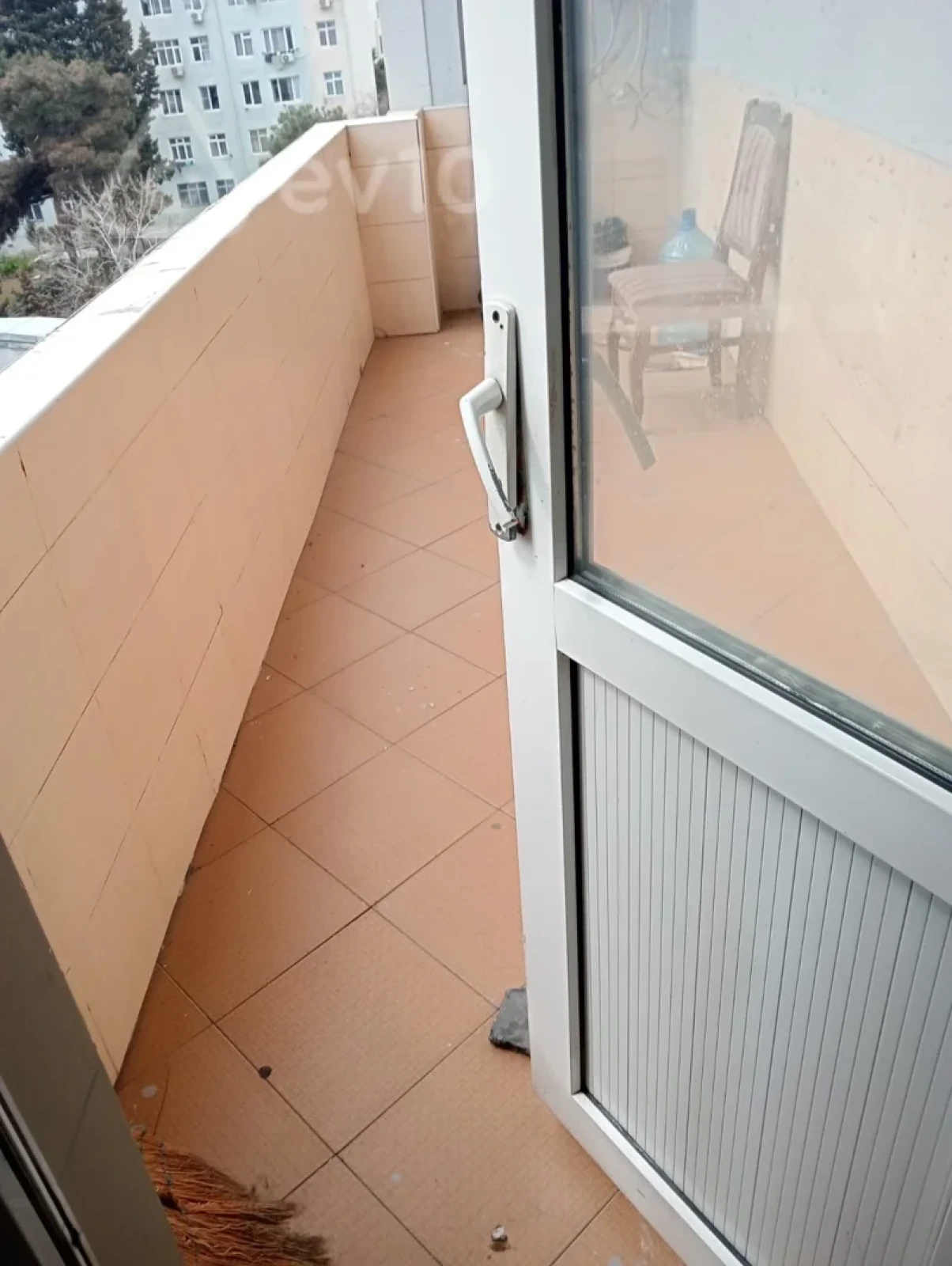 Kirayə verilir 2 otaqlı yeni tikili 70 m²