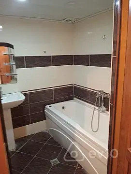 Kirayə verilir 2 otaqlı yeni tikili 70 m²