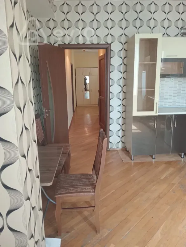 Kirayə verilir 2 otaqlı yeni tikili 70 m²