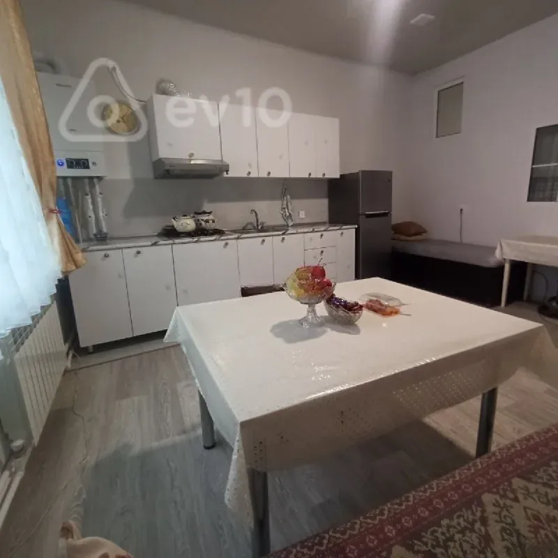Kirayə verilir 2 otaqlı yeni tikili 40 m²