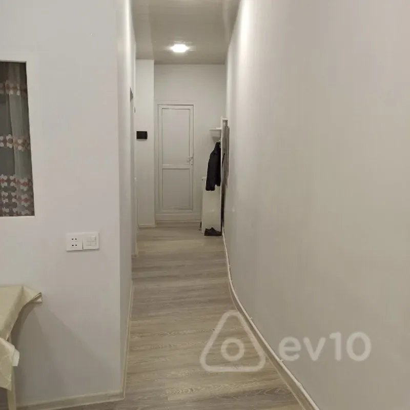 Kirayə verilir 2 otaqlı yeni tikili 40 m²