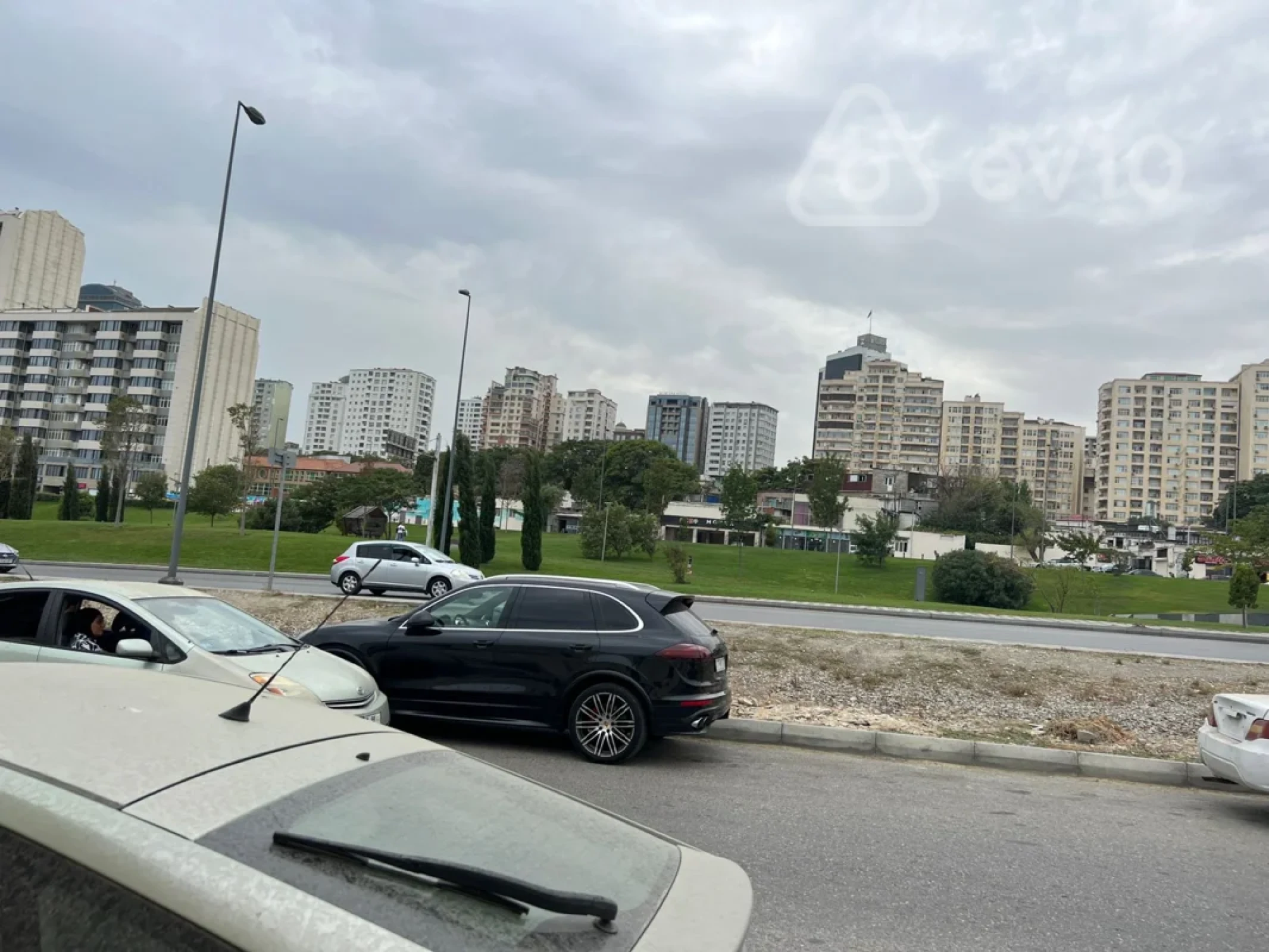 Kirayə verilir 4 otaqlı köhnə tikili 65 m²