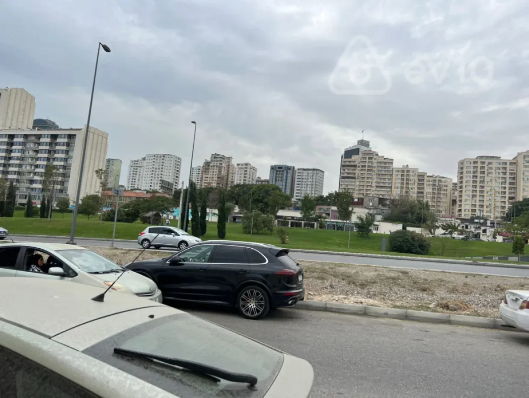 Kirayə verilir 4 otaqlı köhnə tikili 65 m²