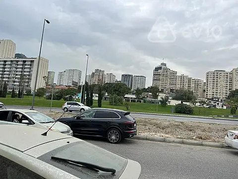 Kirayə verilir 4 otaqlı köhnə tikili 65 m²