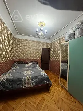 Kirayə verilir 2 otaqlı köhnə tikili 60 m²