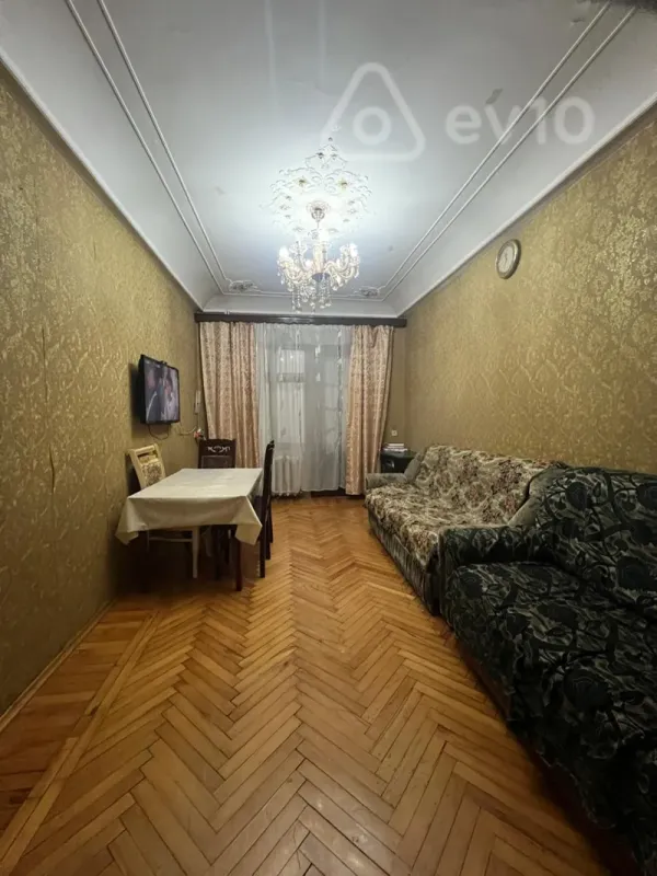 Kirayə verilir 2 otaqlı köhnə tikili 60 m²