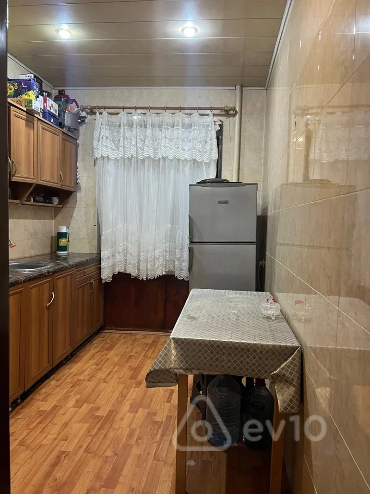 Kirayə verilir 2 otaqlı köhnə tikili 60 m²