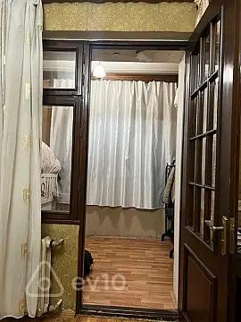 Kirayə verilir 2 otaqlı köhnə tikili 60 m²