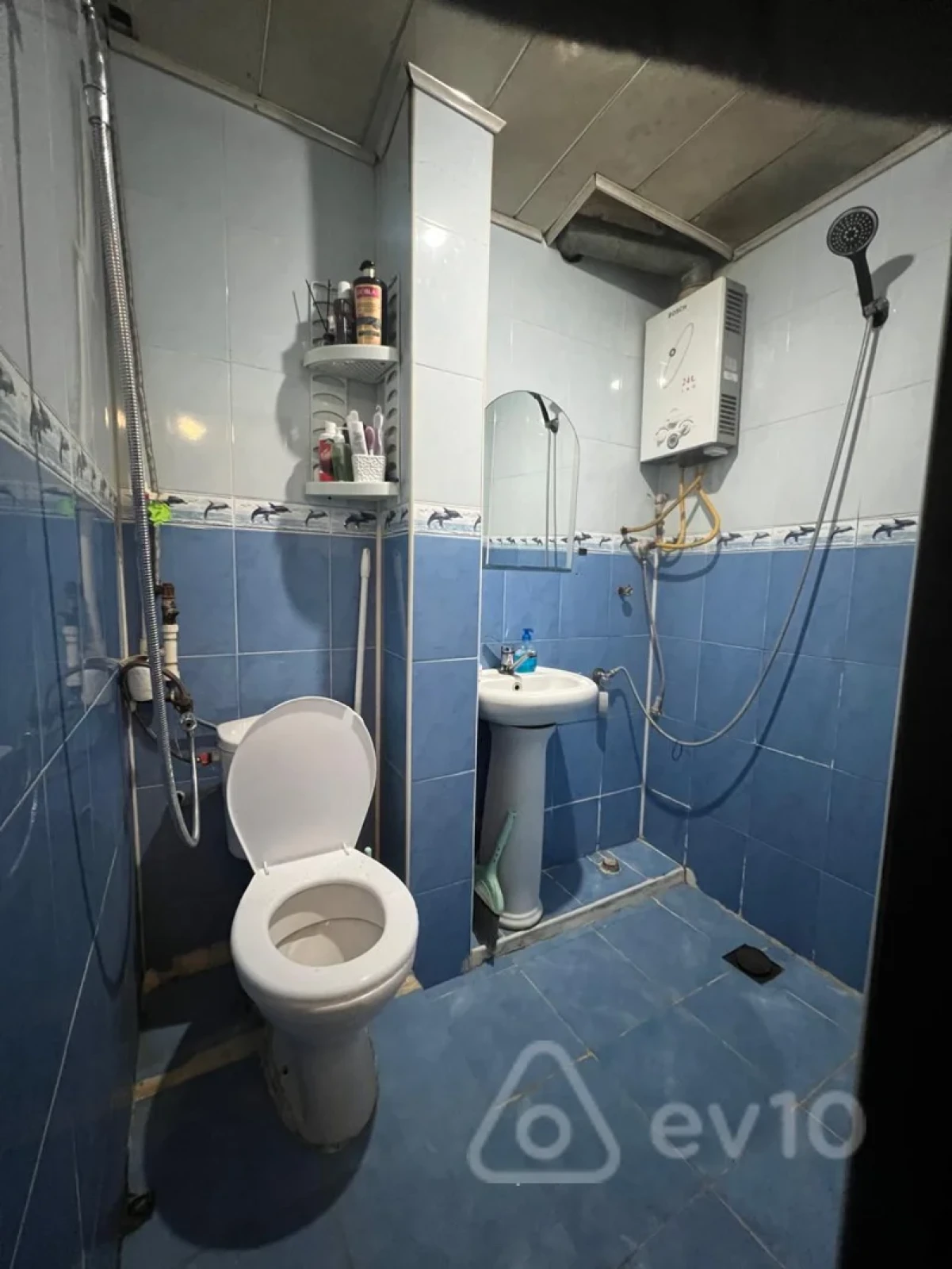 Kirayə verilir 2 otaqlı köhnə tikili 60 m²