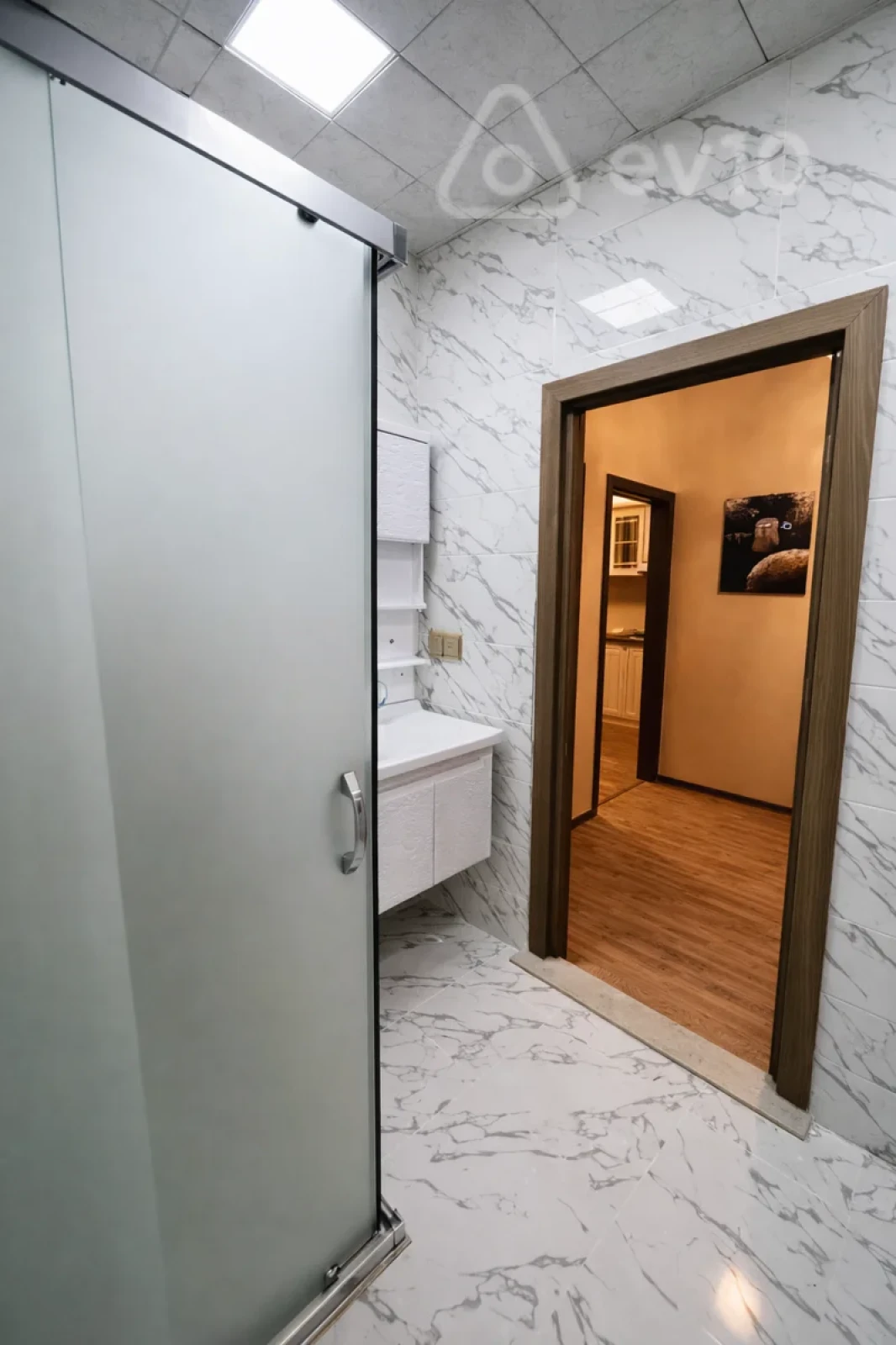 Kirayə verilir 1 otaqlı yeni tikili 55 m²