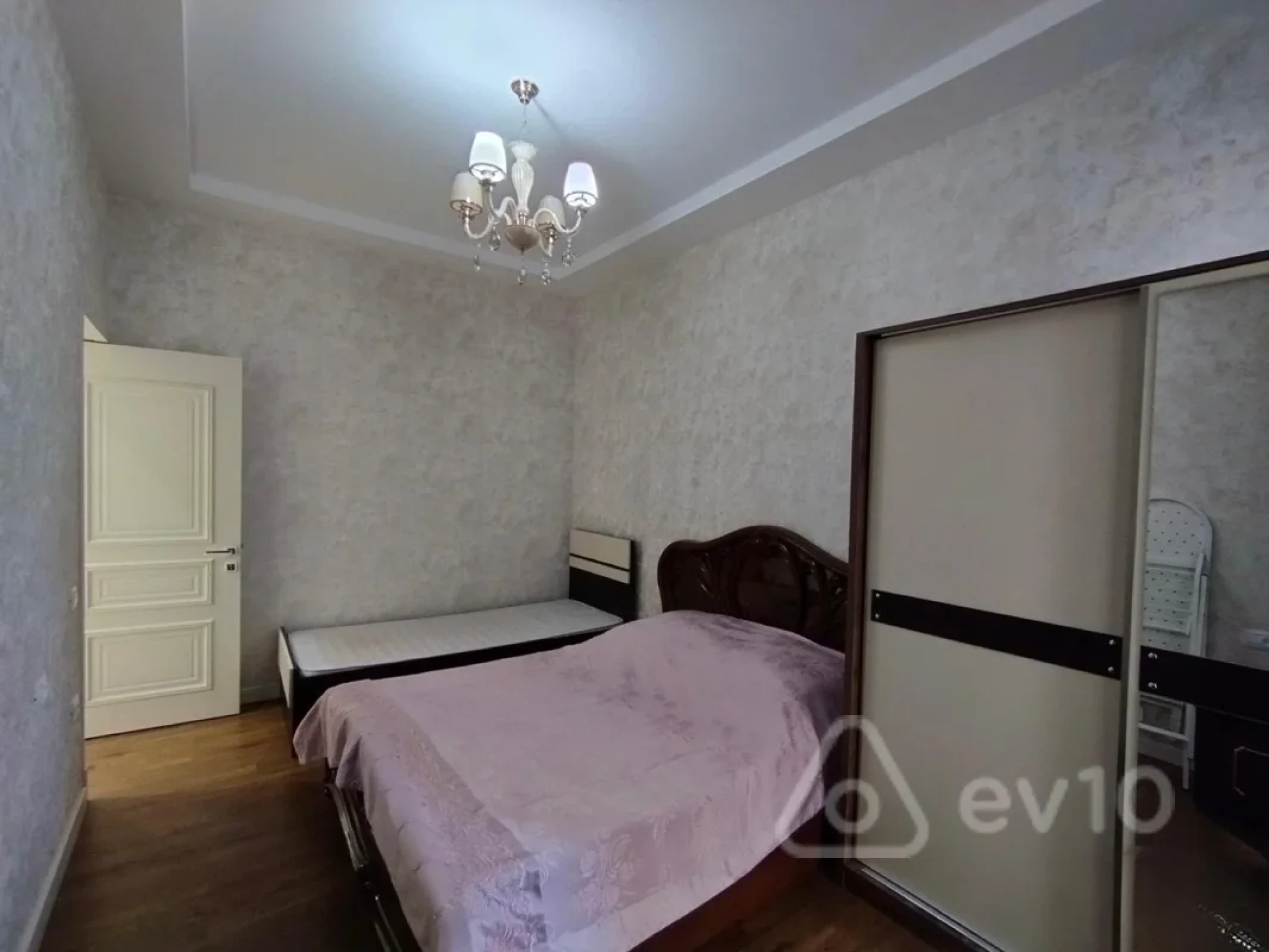 Kirayə verilir 2 otaqlı yeni tikili 85 m²