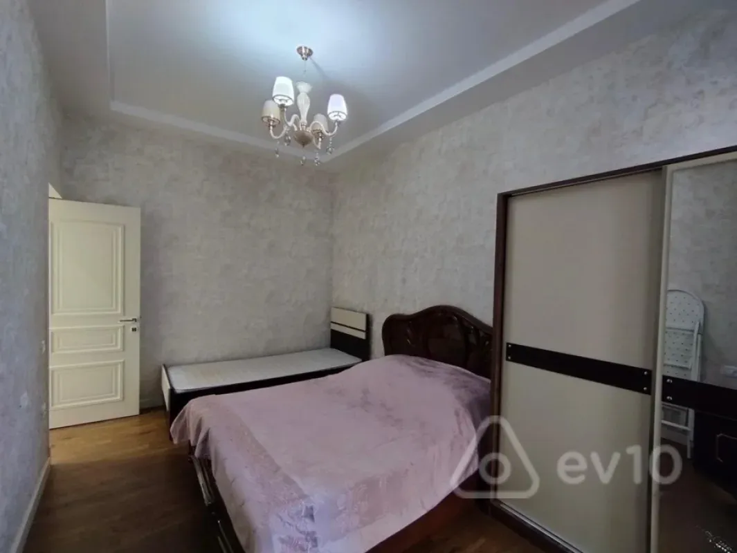 Kirayə verilir 2 otaqlı yeni tikili 85 m²