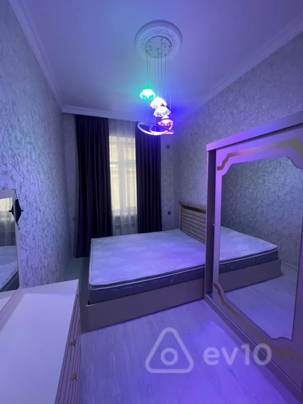 Kirayə verilir 2 otaqlı yeni tikili 60 m²