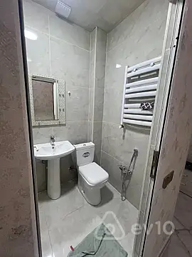 Kirayə verilir 2 otaqlı yeni tikili 60 m²