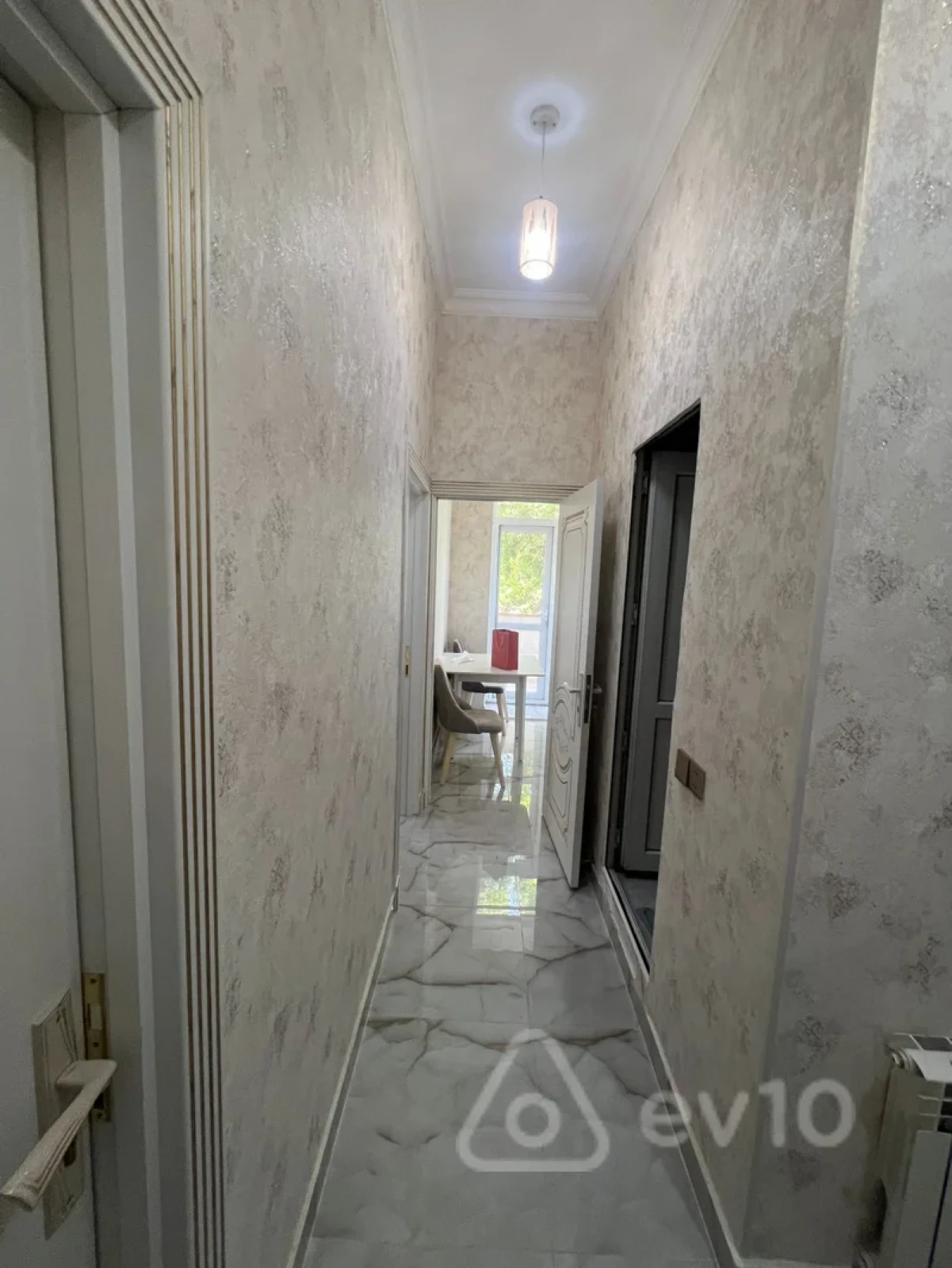 Kirayə verilir 2 otaqlı yeni tikili 60 m²