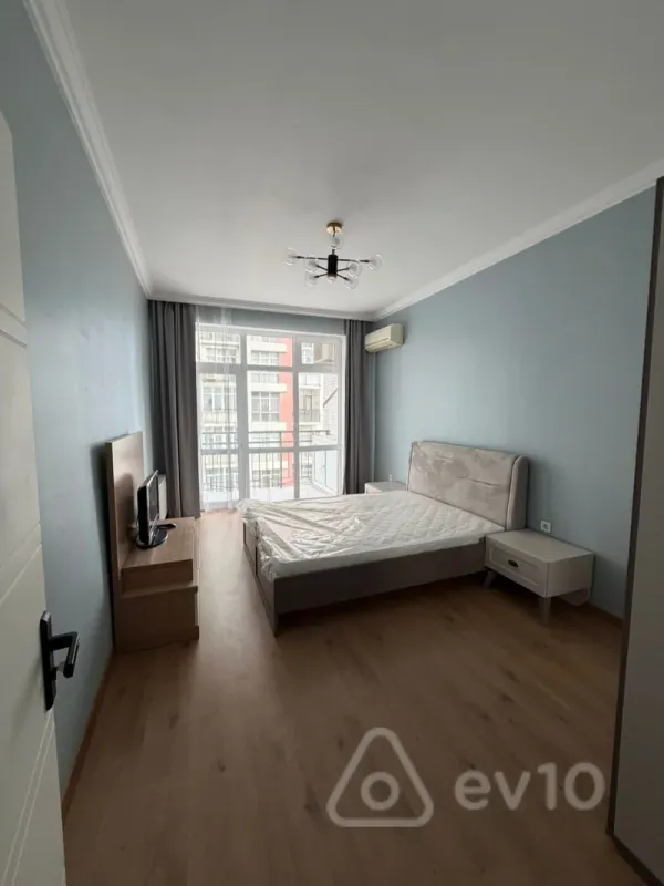 Kirayə verilir 3 otaqlı yeni tikili 90 m²