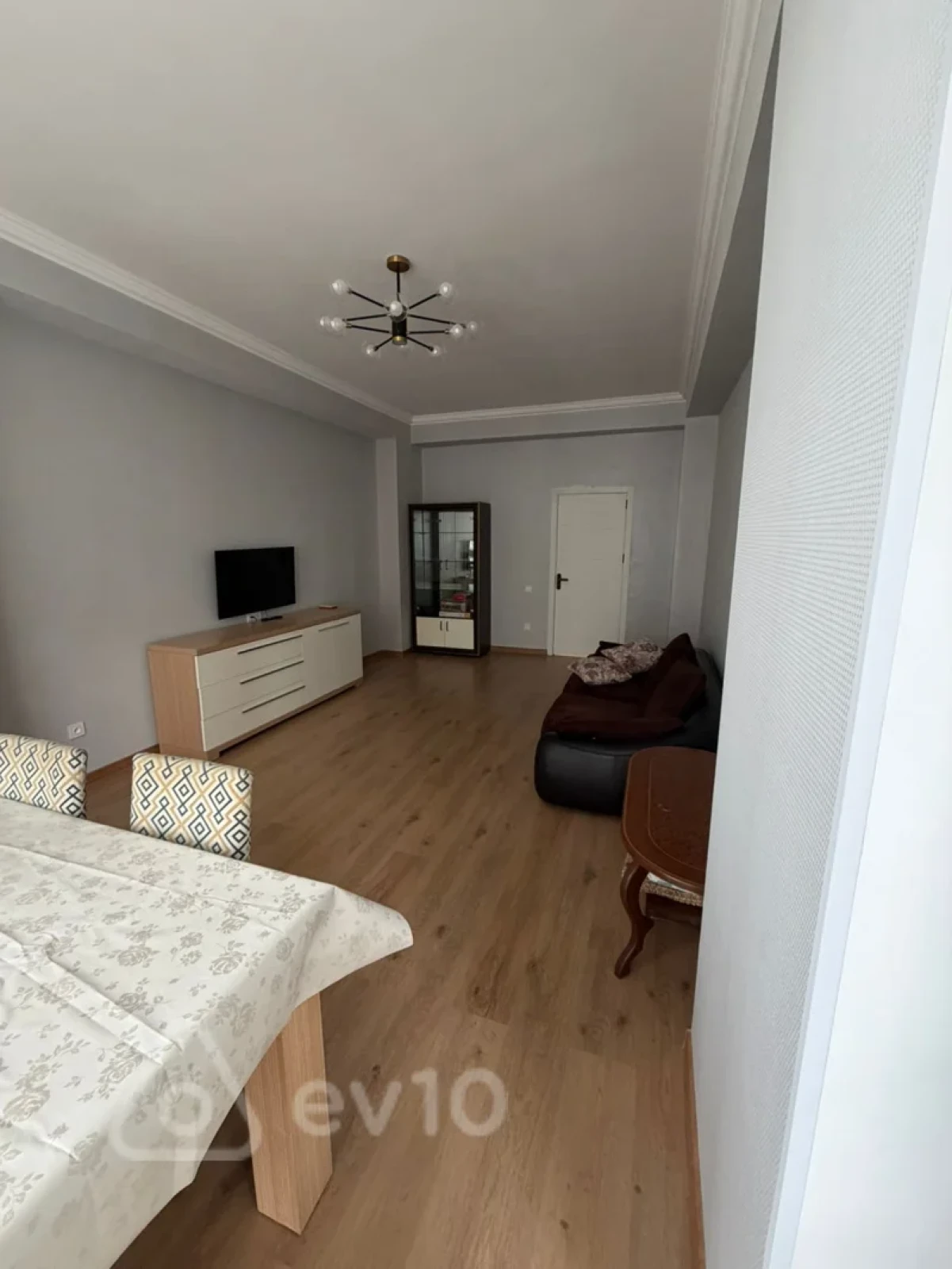 Kirayə verilir 3 otaqlı yeni tikili 90 m²