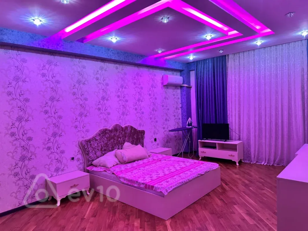 Kirayə verilir 3 otaqlı yeni tikili 112 m²