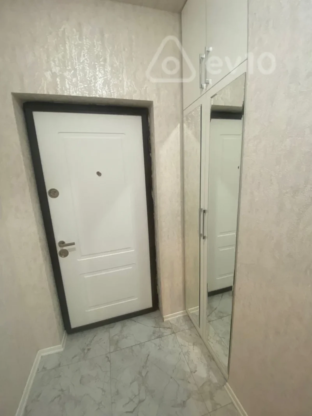 Kirayə verilir 2 otaqlı yeni tikili 45 m²