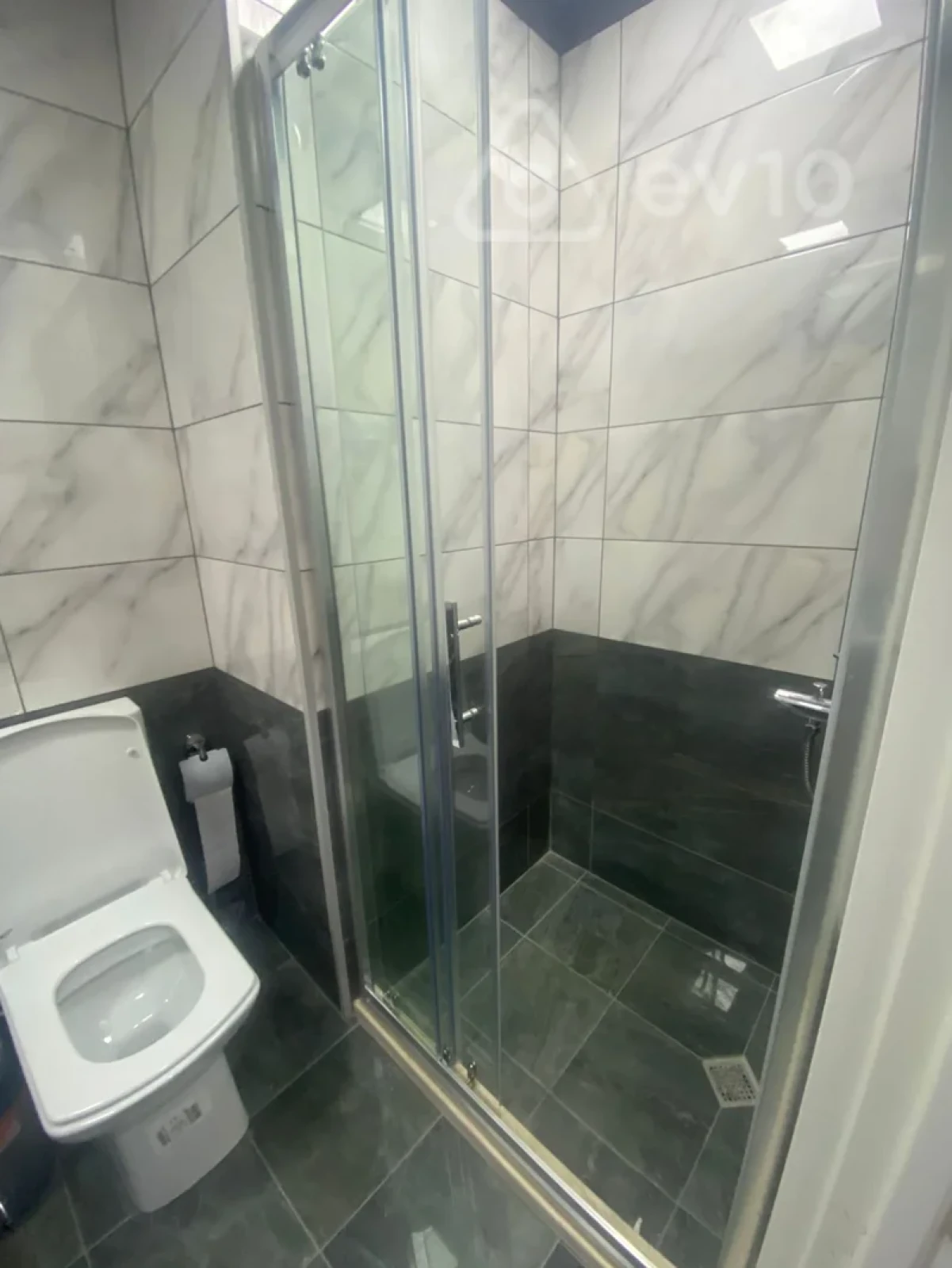 Kirayə verilir 2 otaqlı yeni tikili 45 m²