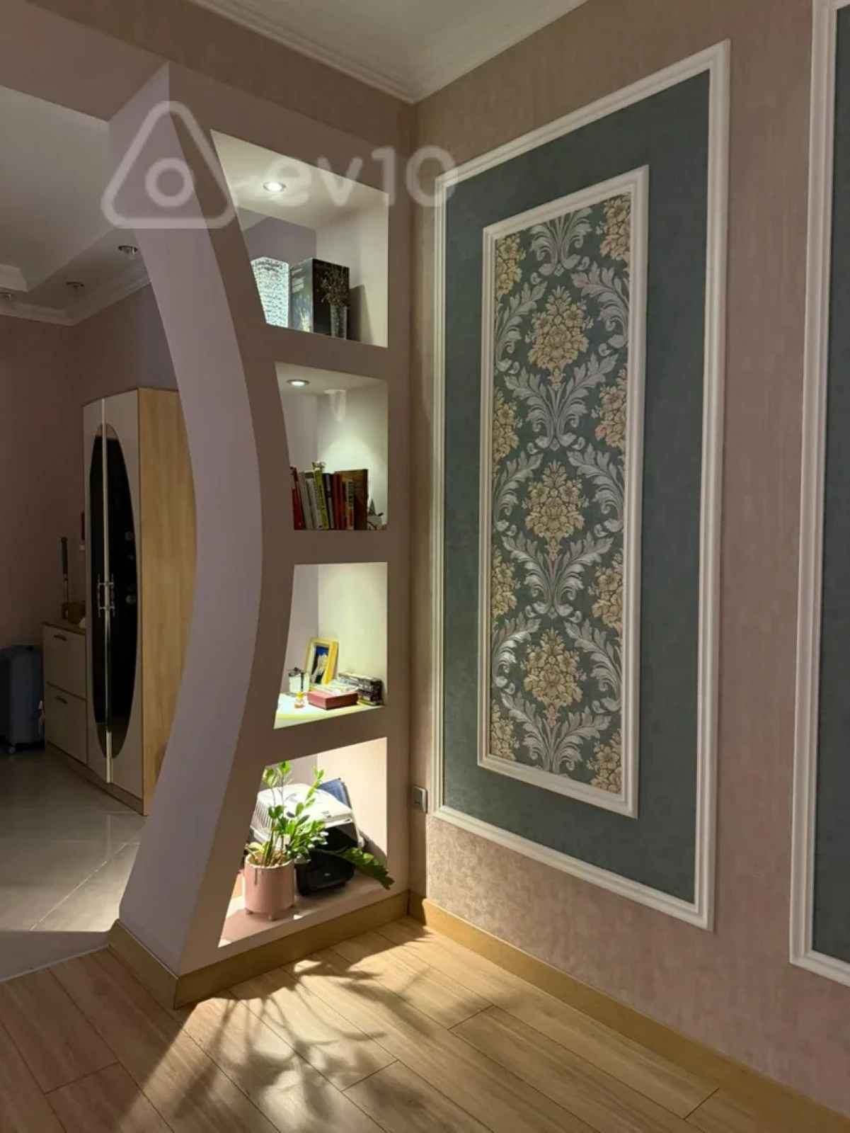 Kirayə verilir 2 otaqlı yeni tikili 75 m²