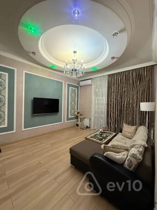 Kirayə verilir 2 otaqlı yeni tikili 75 m²